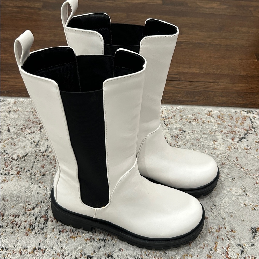 Brand new never used boots